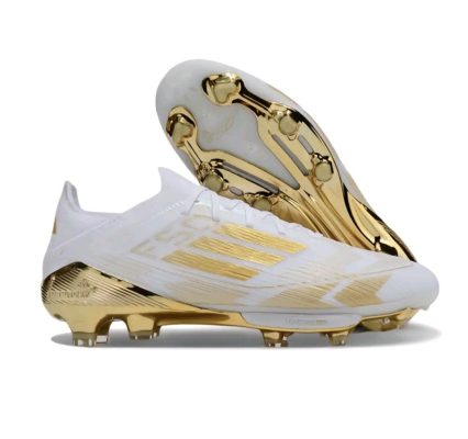 Giày bóng đá chính hãng